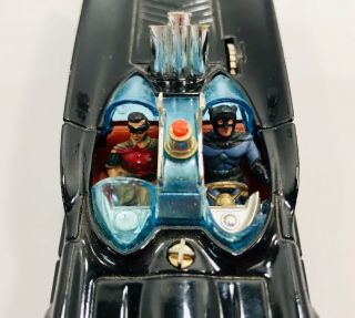 Corgi Batmobile And Batboat On Trailer Rocketfiring Giftset 3 3