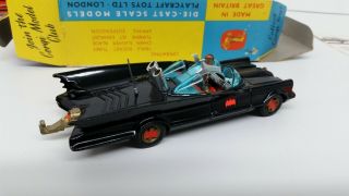 CORGI BATMOBILE BAT HUB VERSION 267 tow hook Boxed complete 4