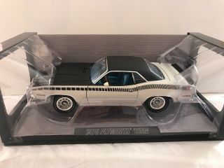1:18 Highway 61 1970 Plymouth Cuda T/A White with Blue interior,  Very Rare 2