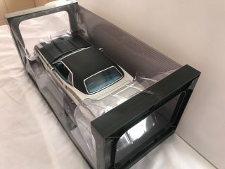 1:18 Highway 61 1970 Plymouth Cuda T/A White with Blue interior,  Very Rare 3