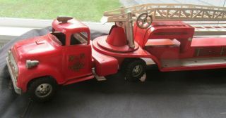 VINTAGE TONKA AERIAL LADDER HYDRAULIC T.  F.  D.  FIRE ENGINE TRUCK NO.  5 5