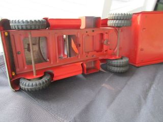 VINTAGE TONKA AERIAL LADDER HYDRAULIC T.  F.  D.  FIRE ENGINE TRUCK NO.  5 8