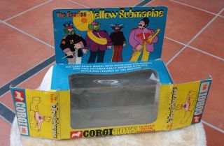 Beatles vintage corgi yellow submarine 803 5