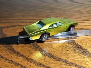 HOT WHEELS REDLINE 1969 CUSTOM DODGE CHARGER GOLD USA NEAR 3