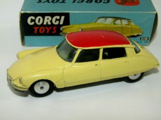 Corgi 210 Citroen D.  S.  19 Yellow 2