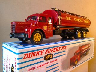 Dinky Toys & Corgi Berliet Shell Chemicals Tanker,  Atlas Editions Box (code 3)