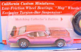 HOT WHEELS REDLINE FACTORY FLAW ' OLDS 442 PINK ?? BASE MINTY CARDED 2