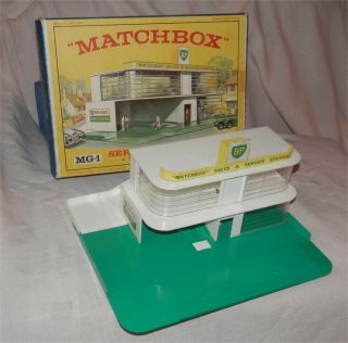 1960s.  Lesney.  Matchbox Bp Garage Mg - 1 Service Station. ,  Complete