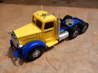 Smith Miller Lf Mack In Yellow And Blue Truck