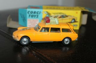 Corgi Toys 436 Citroen Safari & its box & Luggage 4