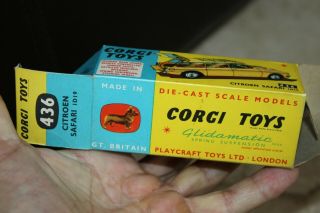 Corgi Toys 436 Citroen Safari & its box & Luggage 8