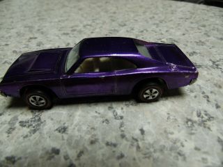 1968 Redline Hot Wheels Spectraflame Purple Custom Dodge Charger USA 2
