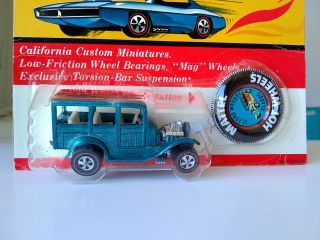 Hot Wheels Redlines - 1969 Classic Ford Woody - windex blue aqua in Blister Pack 7