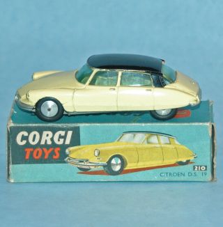 1956 CORGI TOYS London CITROEN D.  S.  19 SALOON 210 Pale yellow black roof BOXED 4