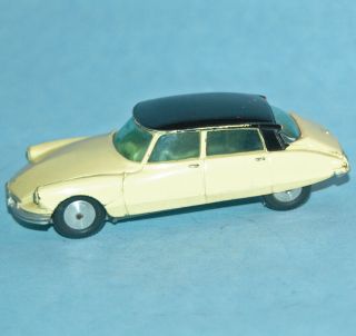 1956 CORGI TOYS London CITROEN D.  S.  19 SALOON 210 Pale yellow black roof BOXED 5