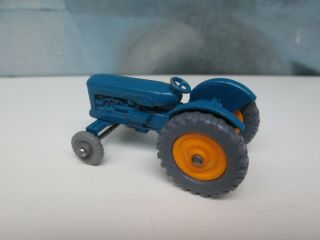 Matchbox/ Lesney 72a Fordson Tractor Blue / Rear YELLOW Hubs / Front GPW Boxed 3