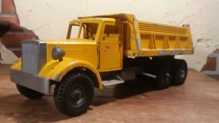 Smith Miller Yellow Dump Truck Hydraulic M.  Ic 10 Wheeler - -