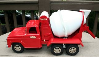 Vintage 1960 Tonka Red Cement Mixer Truck 4
