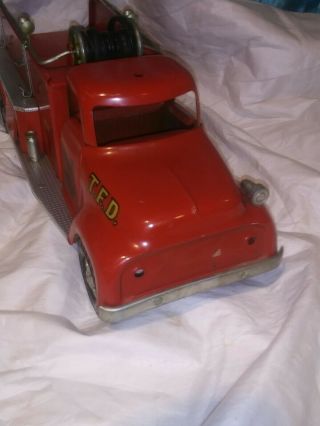 Tonka Toys Ford Cab T.  F.  D.  Suburban Pumper Fire Truck No.  5 - 50 