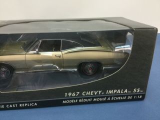AUTHENTICS 1967 CHEVROLET IMPALA SS 396 ERTL AMERICAN MUSCLE 1:18 HIGH DETAIL 4
