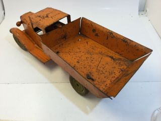 VINTAGE 1930s WYANDOTTE METAL TOY DUMP TRUCK ORANGE 15” LONG OR 1:18 7