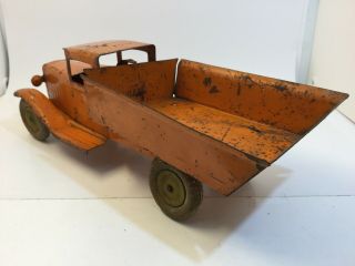 VINTAGE 1930s WYANDOTTE METAL TOY DUMP TRUCK ORANGE 15” LONG OR 1:18 8