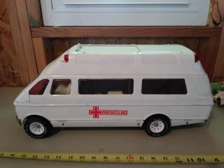 Vintage 70 ' s Tonka Rescue Van,  Ambulance,  White,  Stretcher,  3 People 5