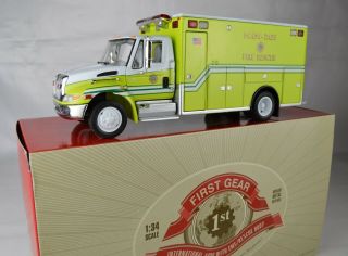 First Gear 19 - 3362 Miami Dade International 4400 Fire Rescue 8 3/4 " W/box