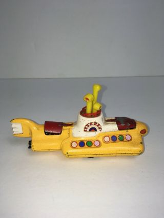 BEATLES Corgi 803? yellow/red hatch Yellow Submarine 1969 Great Britain 6