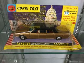 Corgi Toys - 262 Lincoln Continental Executive Limousine