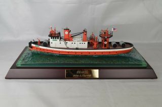 Code 3 13204 FDNY Fireboat John J Harvey 1:136 Scale With Display & Box 2
