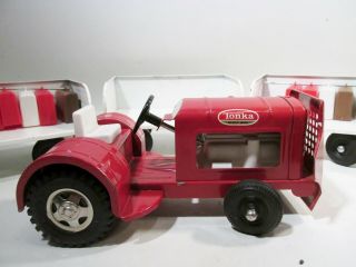 c1960 TONKA Pressed Steel Toy Airport Tug Tractor with 3 Baggage Trailers 2
