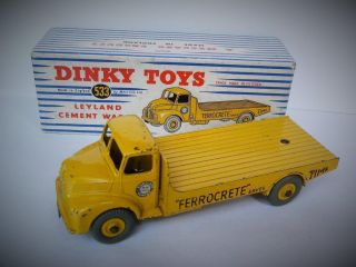 Dinky Toys Boxed 1953 No.  533 Leyland Comet Wagon " Portland Cement Ferrocrete "