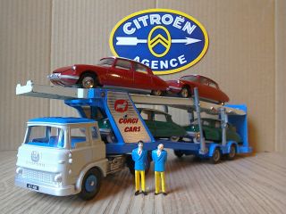 DINKY TOYS BY ATLAS,  CORGI BEDFORD TK TRANSPORTER,  4 CITROEN DS19,  SIGN,  FIGURES 2