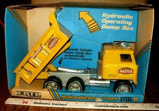 Ertl Hydraulic Dump Truck 1/16 Toy 3419 Steel Construction 1986 Auto Dump Box
