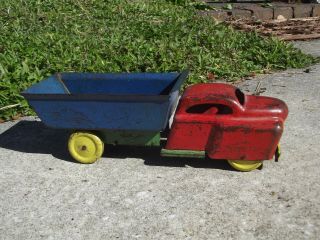 Vintage Wyandotte Pressed Steel Bull Shark Nose Dump Truck Toy 3