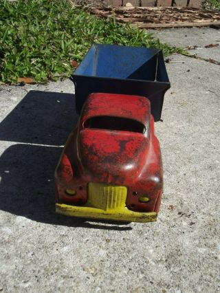 Vintage Wyandotte Pressed Steel Bull Shark Nose Dump Truck Toy 6