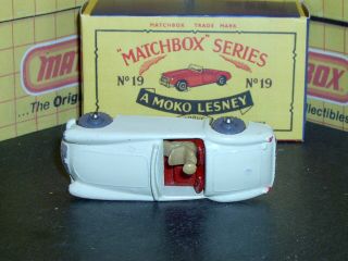 Matchbox Moko Lesney MGA Sports Car 19 b3 off - wht silv GPW SC4 EX/NM crafted box 7