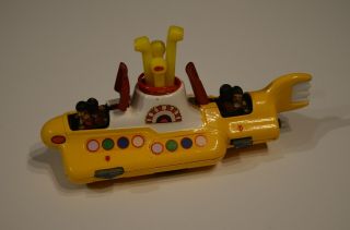 BEATLES - CORGI 1969 GB YELLOW SUBMARINE 2