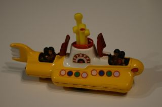 BEATLES - CORGI 1969 GB YELLOW SUBMARINE 4