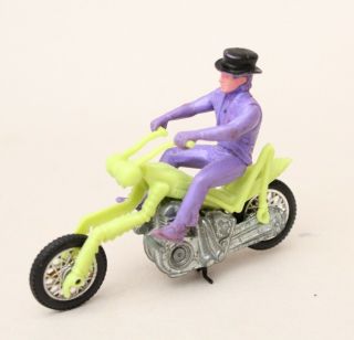 Hot Wheels Rrrumblers Rumblers Preying Menace With Purple Top Hat Rider