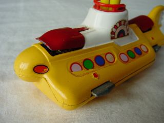 CORGI 803 THE BEATLES YELLOW SUBMARINE - 100 1969 - see my other items 2