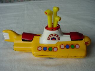 CORGI 803 THE BEATLES YELLOW SUBMARINE - 100 1969 - see my other items 5