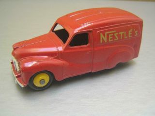 Dinky Toys 471 Austin Nestle 