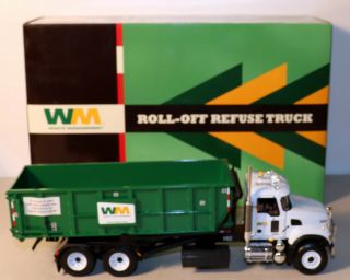 DTE 1:34 FIRST GEAR 19 - 3441 WASTE MANAGEMENT MACK ROLL OFF REFUSE TRUCK NIOB 2