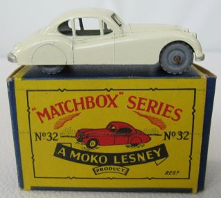 Moko Lesney Matchbox No.  32 - Jaguar Xk 140 -