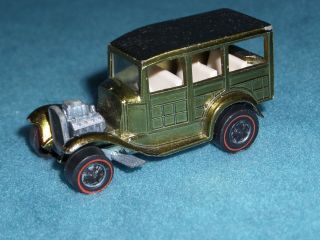 Hot Wheels Redline Mattel Classic 31 Ford Woody U.  S.  A.  1968 Bronze