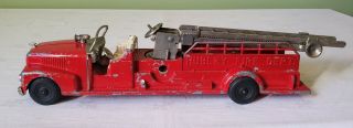 Hubley Toys DieCast Metal FIRE ENGINE AERIAL LADDER TRUCK 520 40 ' s V RARE 4