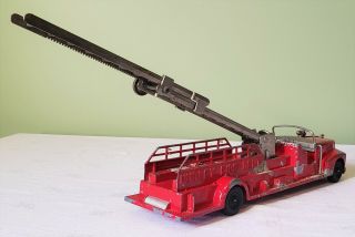 Hubley Toys DieCast Metal FIRE ENGINE AERIAL LADDER TRUCK 520 40 ' s V RARE 7