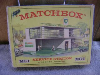 MATCHBOX BP SALES & SERVICE STATION MG - 1 - B - 2 3